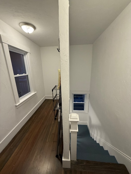 Building Photo - 41 Cliff St