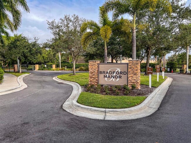 Building Photo - 1093 Grantham Dr