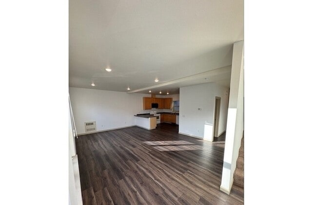 Building Photo - 529 Carroll Way