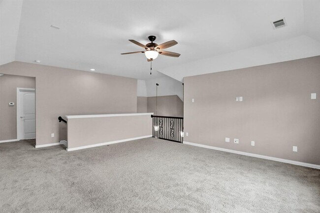 Building Photo - Located in McKinney's desirable Erwin Farms, this beautiful home exudes modern elegance and pract...