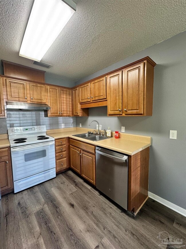 Building Photo - 9511 Sandpiper St