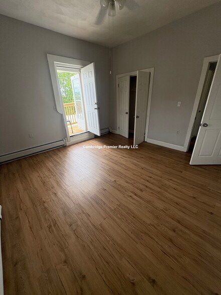 Building Photo - 16 Flint St