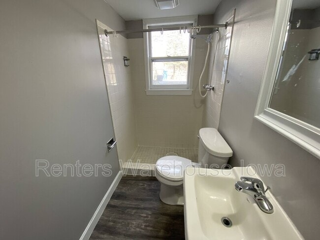 Building Photo - 3408 Easton Blvd