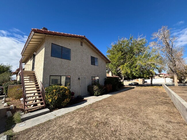 Primary Photo - Cozy 2-Bedroom Unit with Fireplace and Utilities Included in Lancaster!