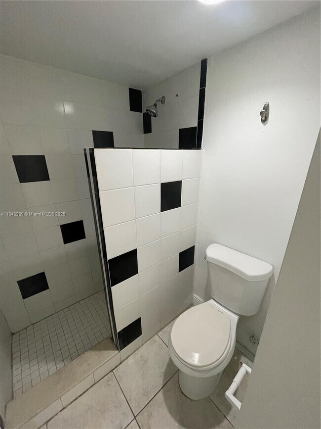 Building Photo - 10500 SW 108th Ave