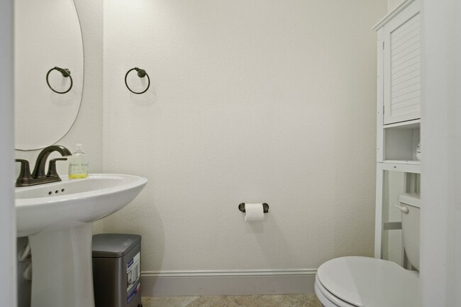 Building Photo - 2523 Crossvine Dr