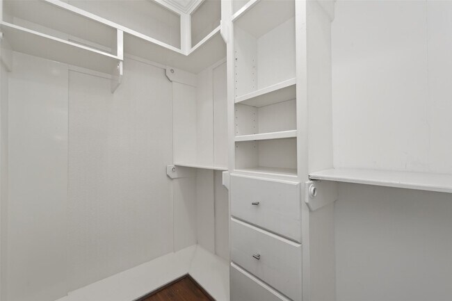 Building Photo - 13703 Templar Ln
