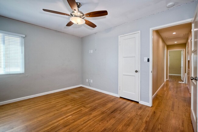 Building Photo - Spacious Rolando Home with Entertainer’s Backyard & Tons of Space!