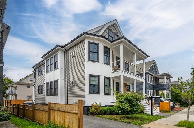 Building Photo - 72 Governor Winthrop Rd