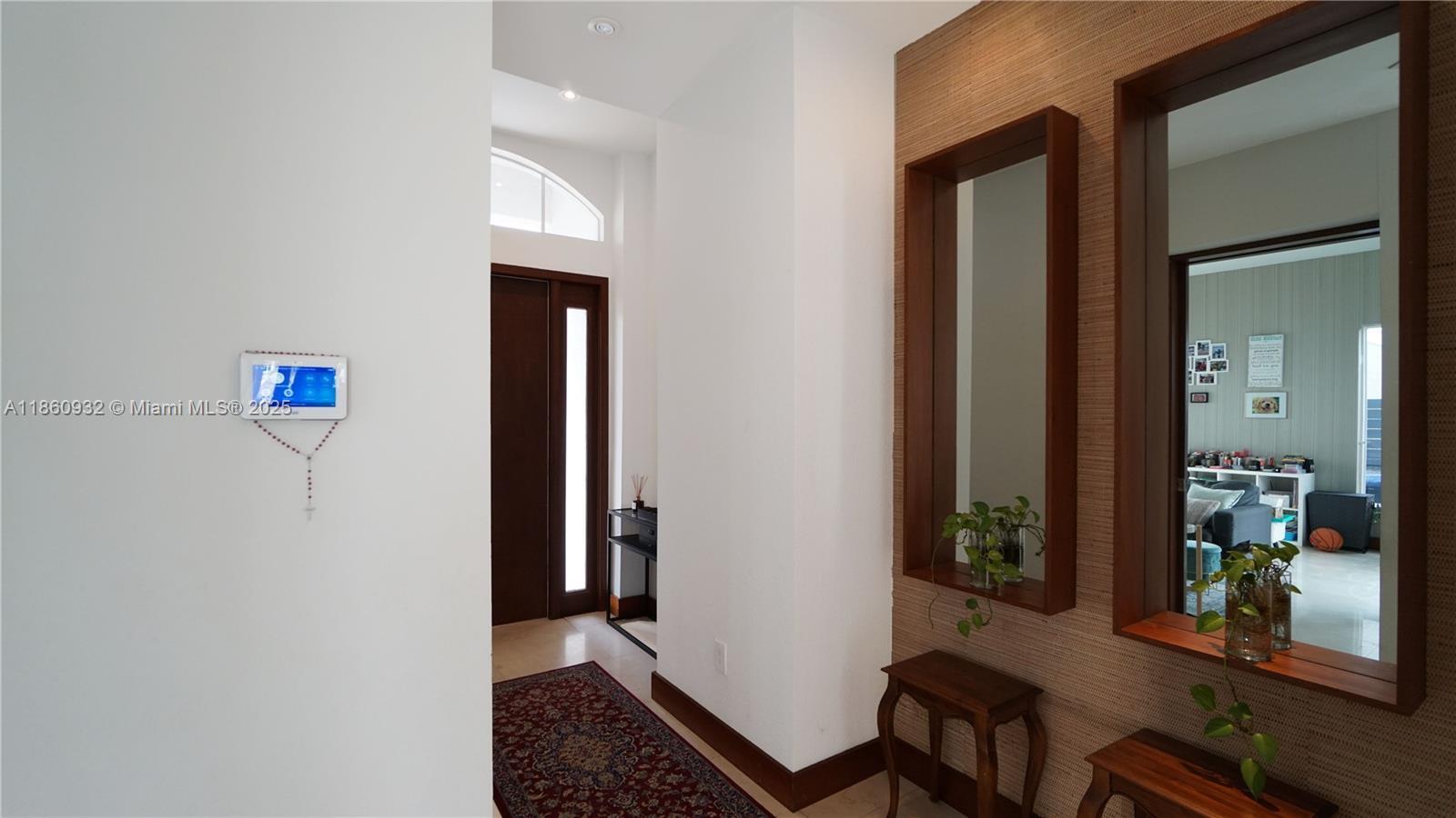 Building Photo - 7031 NW 113th Ct