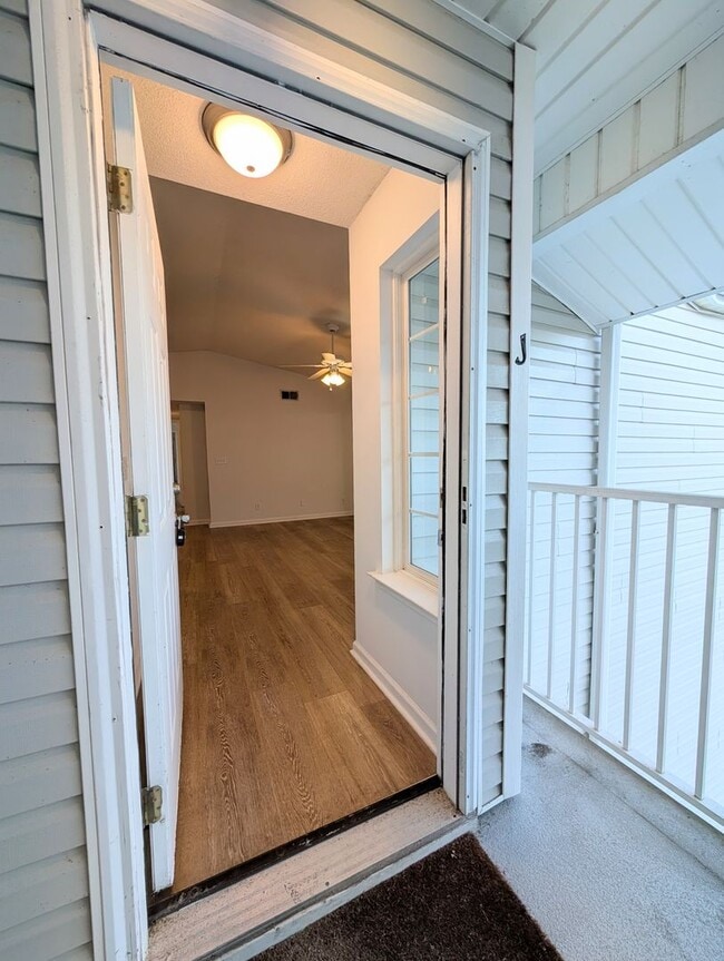 Building Photo - 3BR / 2BA Condo for Rent – Southbridge (Water View)