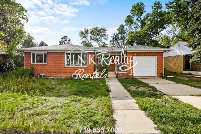 Building Photo - 2112 Templeton Gap Rd