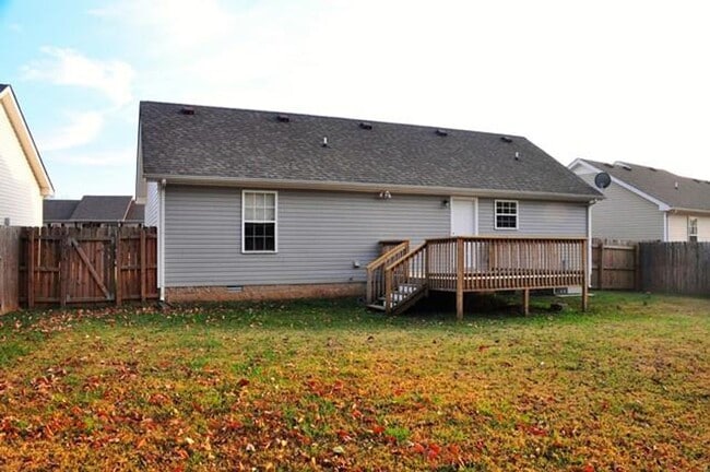 Building Photo - 571 Oakmont Dr