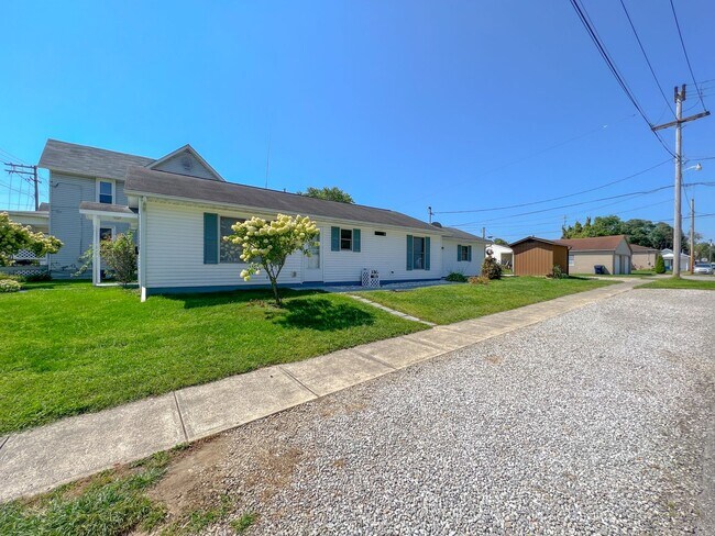 Building Photo - Gorgeous 3BR Ranch Rental Home in Newark -...