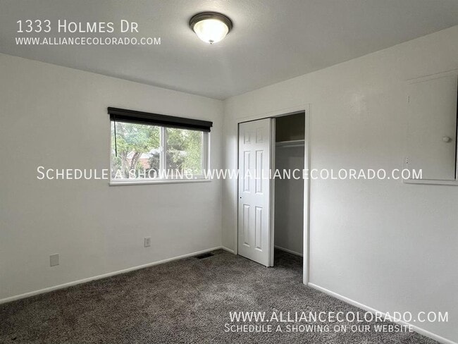 Building Photo - 1333 Holmes Dr