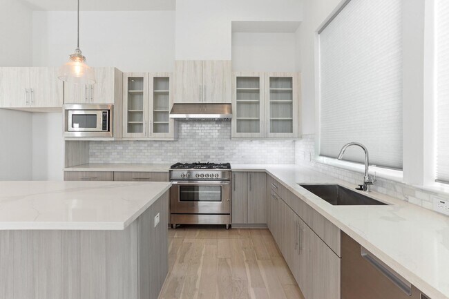 Building Photo - 9818 Mocking Bird Hill Ln