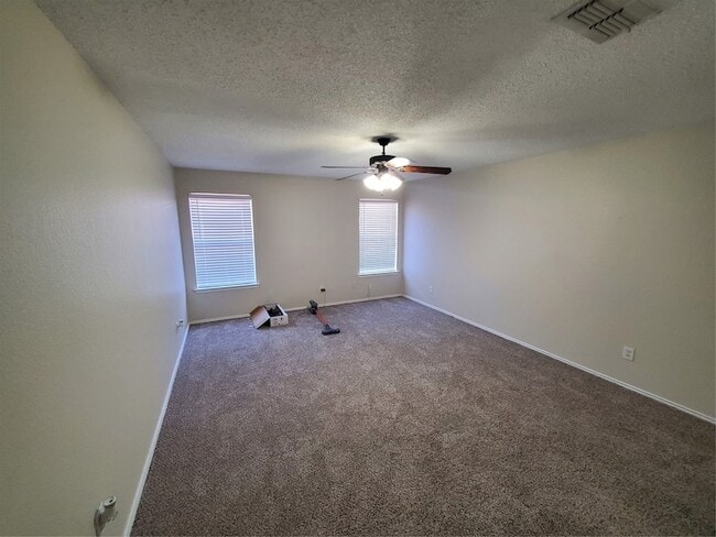 Building Photo - 4233 Fernleaf Dr