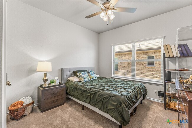 Building Photo - 5107 La Piedra Ln
