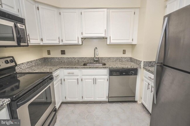 Building Photo - 9440 William Kirk Ln