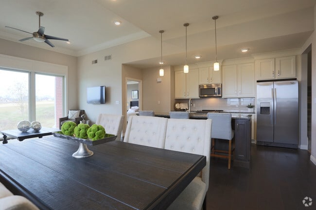 Building Photo - The Residences at Old Hawthorne