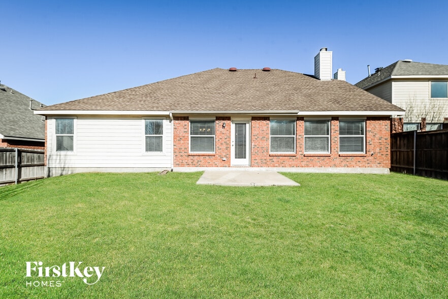 Building Photo - 502 Dover Park Trail