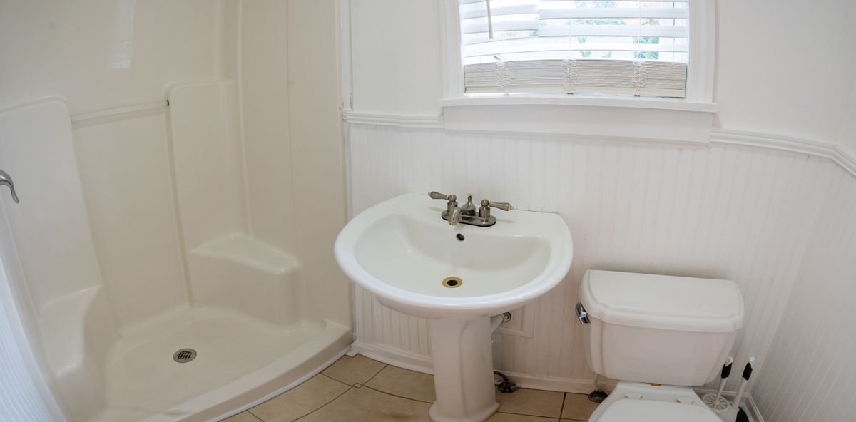 Building Photo - 1015 Avondale Ave SE