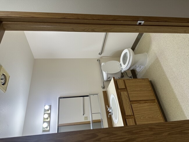 Building Photo - Lents Village