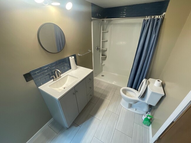 Building Photo - For Rent – 4 Bed, 2 Bath Home w/ Garage & ...