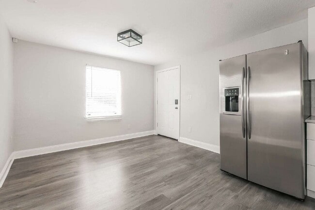 Building Photo - 1770 17th St S