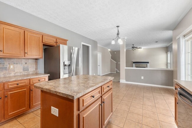 Building Photo - 2507 Hickoryridge Dr