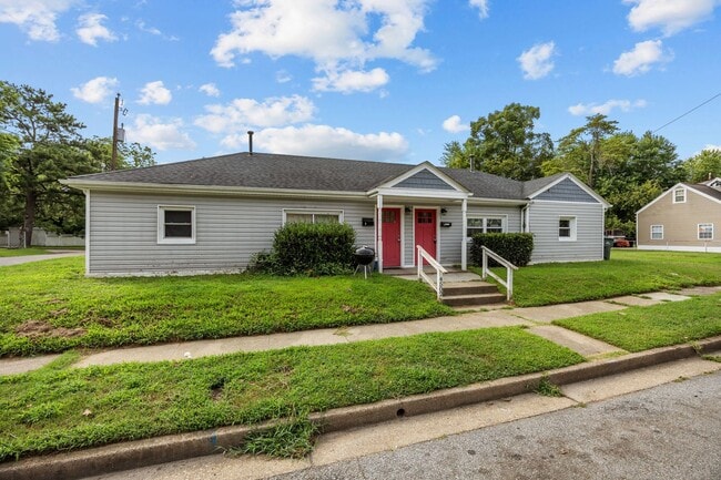 Building Photo - Charming 2-Bedroom Duplex in Norvella Heights