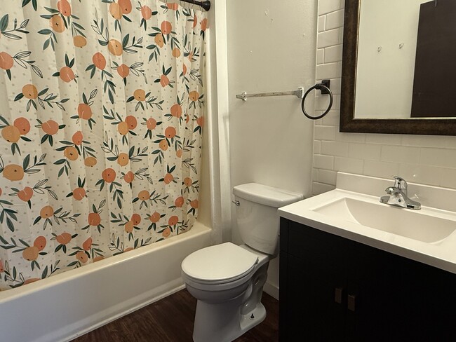 Building Photo - 1020 9th St