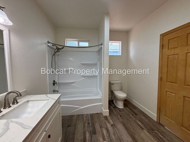 Building Photo - 1300 Bridle Way