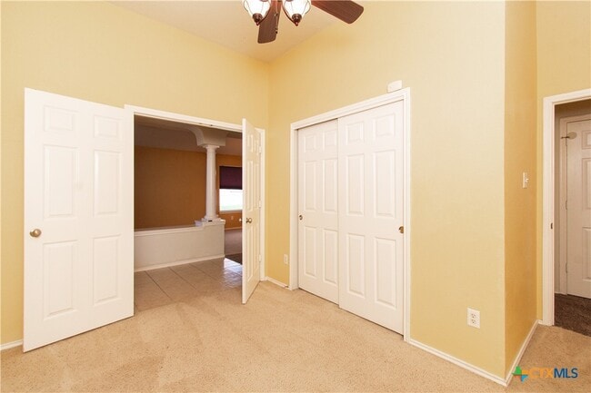 Building Photo - 219 Scarlet Ln