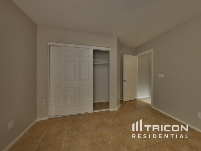 Building Photo - 43780 Elm Dr