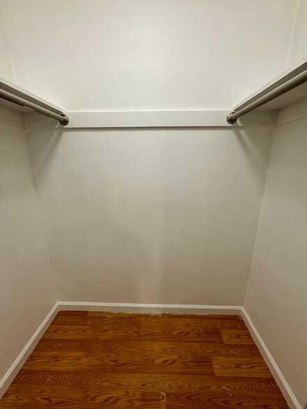 Walk in closet - 1935 18th St
