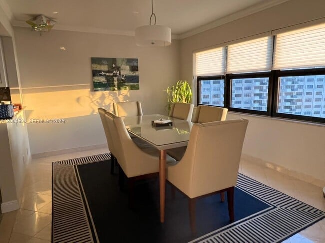 Building Photo - 4900 N Ocean Blvd