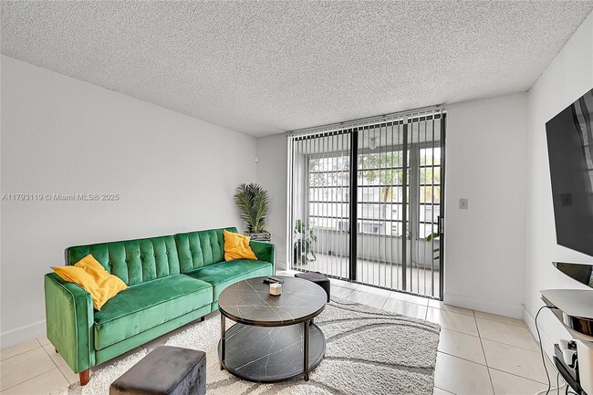 Building Photo - 1820 SW 81st Ave