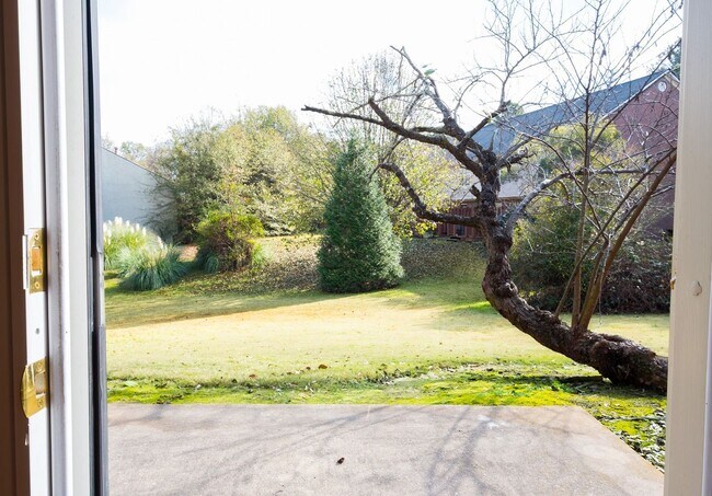 Building Photo - 2BR/2.5BA Townhome – Sweetwater Plantation (West Side)