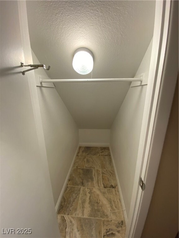 Building Photo - 3125 Pinehurst Dr