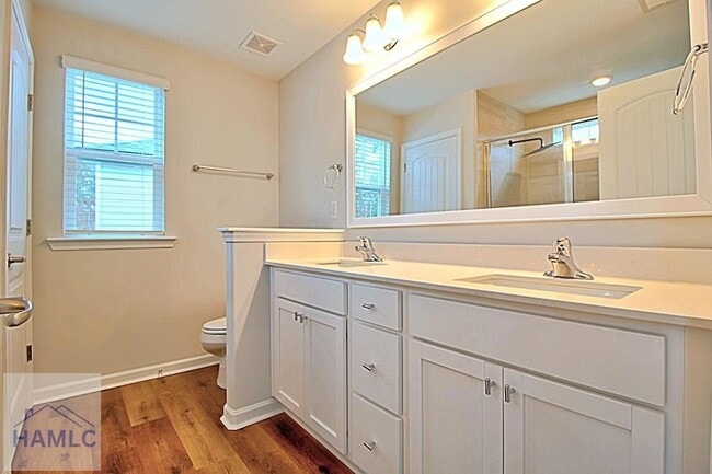 Building Photo - 232 Flagler Dr