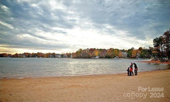 Building Photo - 20309 Northport Dr