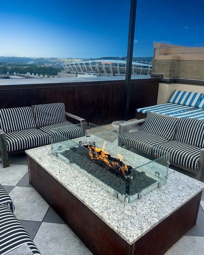 Building Photo - 309 Vine St