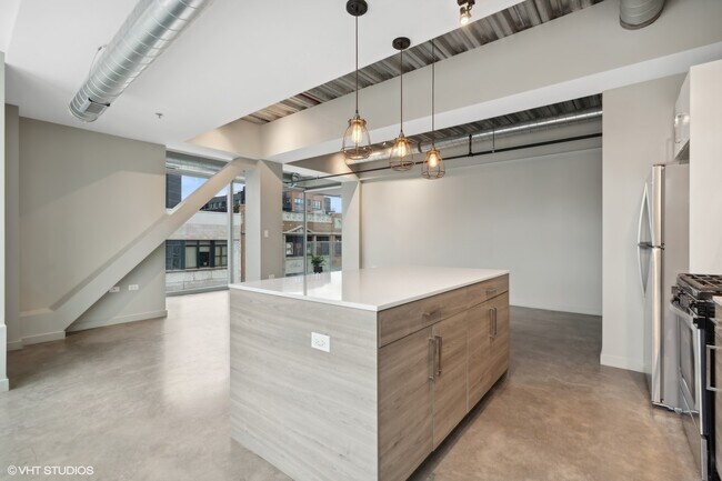 Building Photo - 1241 N Milwaukee Ave