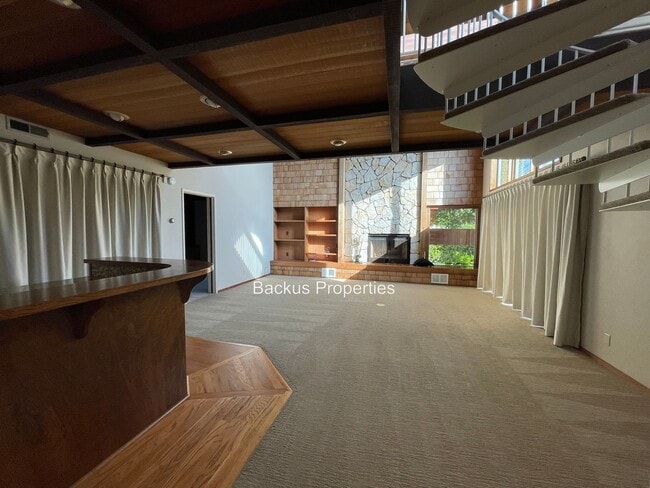 Building Photo - Recently remodeled three bedroom home in T...