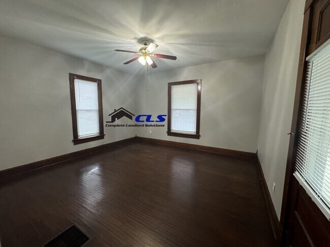 Building Photo - 1610 S 8th St