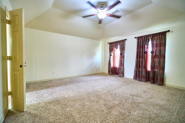 Building Photo - 14811 Wintercove Ct
