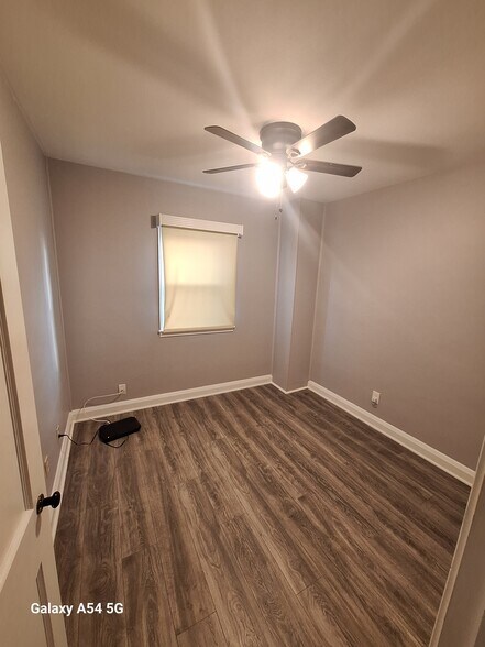 Building Photo - 3721 Frankford Ave