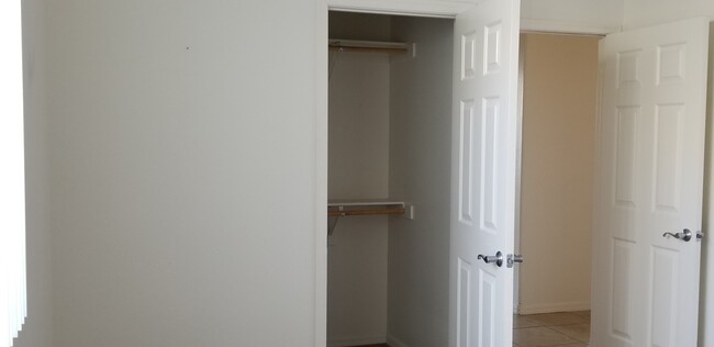 Building Photo - 4901 Oro Ln