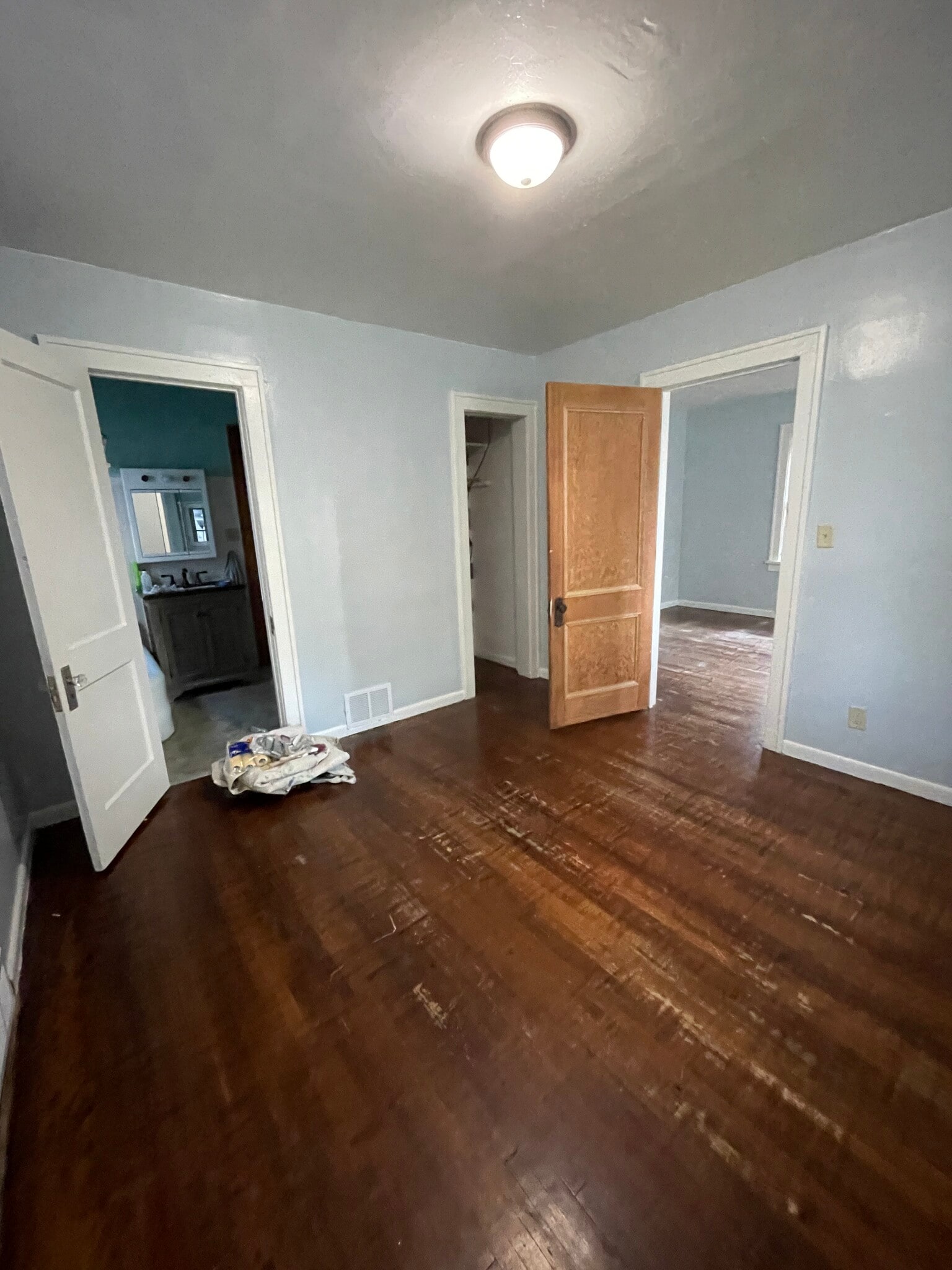 Main Bedroom - 123 Washington St